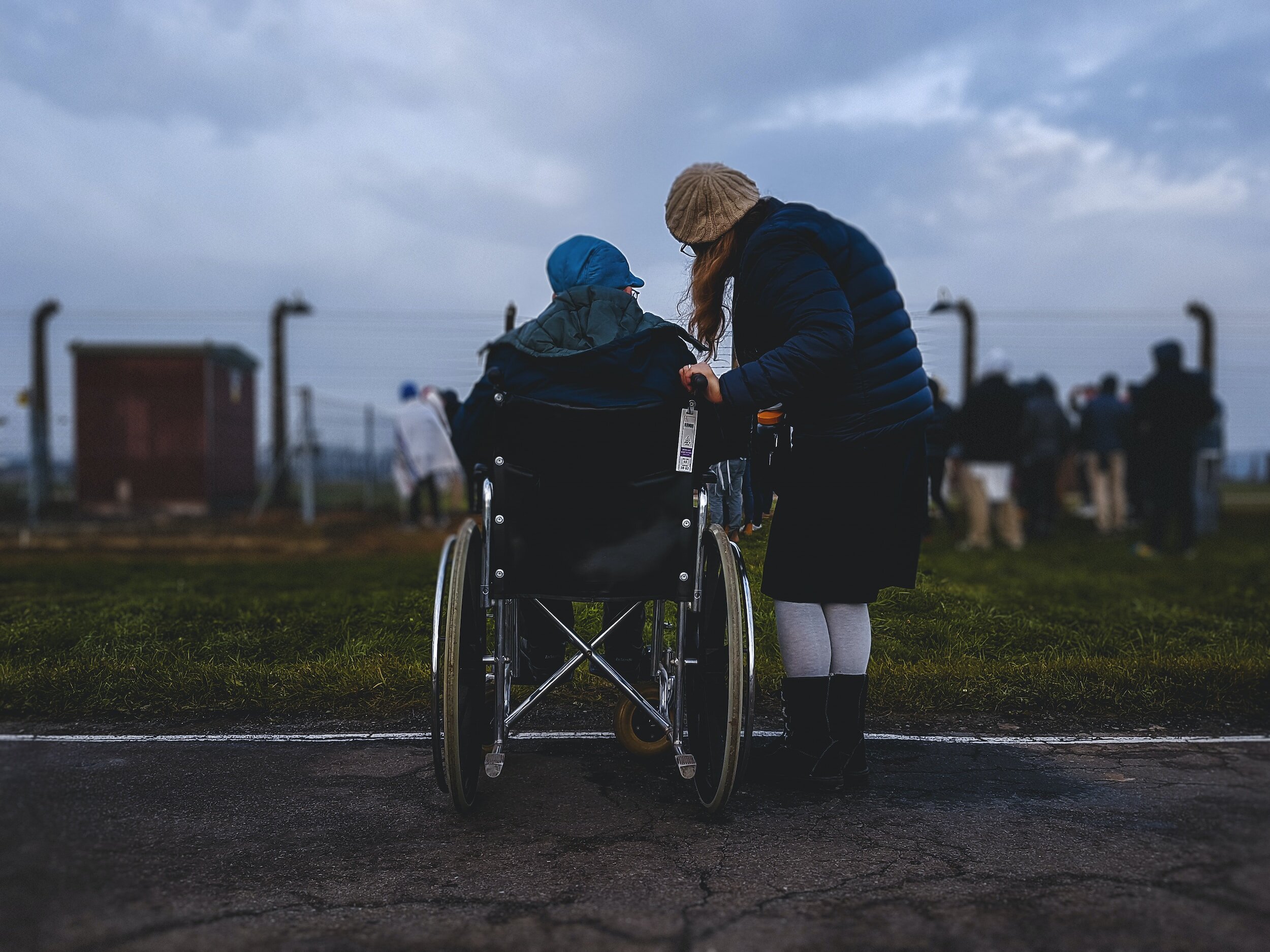 Elderly Care, Support and "Live in" Care. Contact: us now on 01442954264 or Care@aboveandbeyondhomecare.co.uk